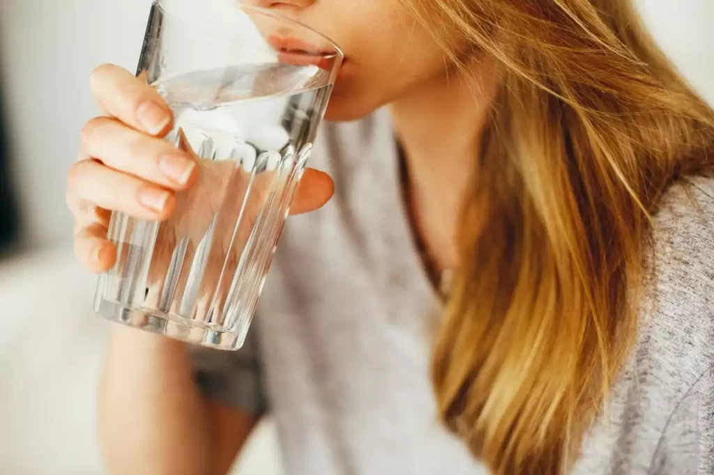 Benefits of drinking lots of water for hairs